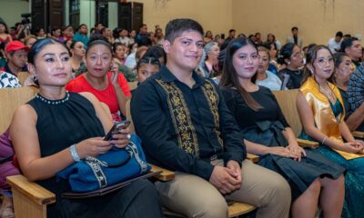 LAYDA SANSORES SAN ROMÁN SE CONVIERTE EN MADRINA DE GENERACIÓN DE 96 NUEVOS DOCENTES DE LA NORMAL RURAL “JUSTO SIERRA MÉNDEZ”