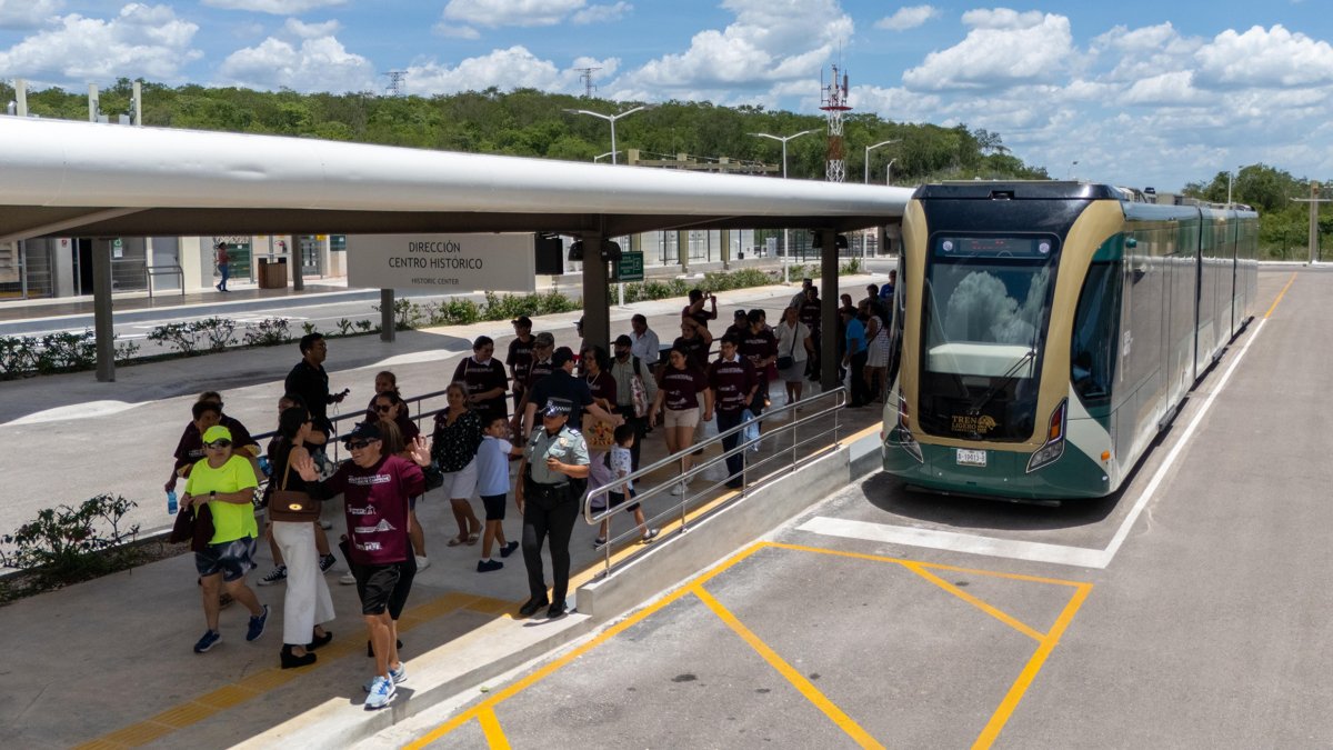 INICIÓ OPERACIONES EN TREN LIGERO DE CAMPECHE CON EXCELENTE APROBACIÓN DE CAMPECHANOS Y TURISTAS