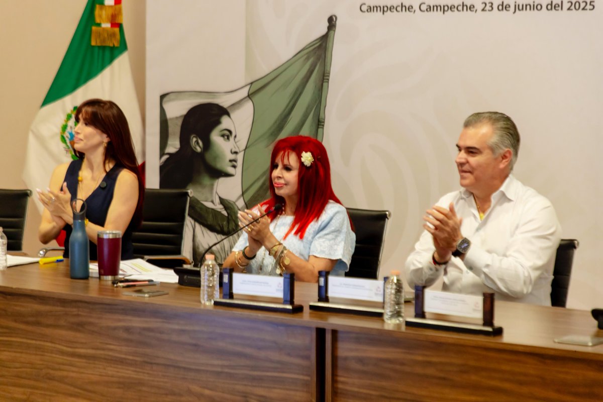 FIRMÓ LA GOBERNADORA, LAYDA SANSORES SAN ROMÁN, EL ACUERDO POR EL DERECHO HUMANO AL AGUA Y LA SUSTENTABILIDAD CON LA CONAGUA