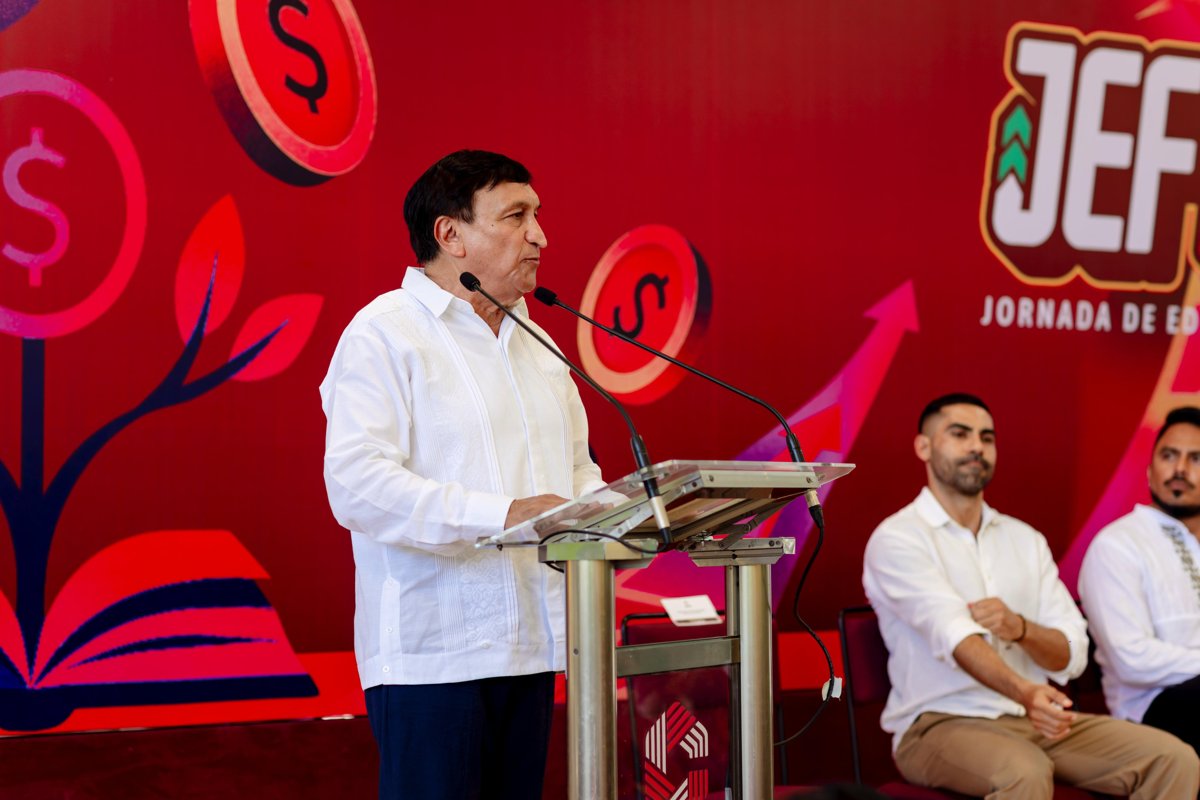 INAUGURÓ LA GOBERNADORA LAYDA SANSORES SAN ROMÁN LA TERCERA JORNADA DE EDUCACIÓN FINANCIERA 2025 EN EL TECNOLÓGICO DE CAMPECHE