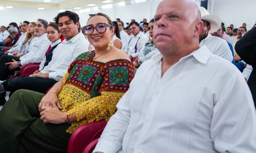LA GOBERNADORA LAYDA SANSORES SAN ROMÁN ATESTIGUÓ EL PRIMER INFORME DEL ALCALDE DE ESCÁRCEGA, JUAN CARLOS HERNÁNDEZ RATH