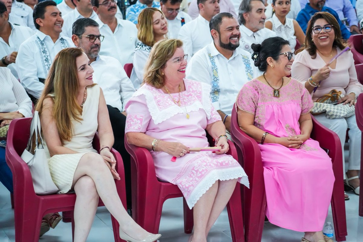 LA GOBERNADORA LAYDA SANSORES SAN ROMÁN ATESTIGUÓ EL PRIMER INFORME DEL ALCALDE DE ESCÁRCEGA, JUAN CARLOS HERNÁNDEZ RATH