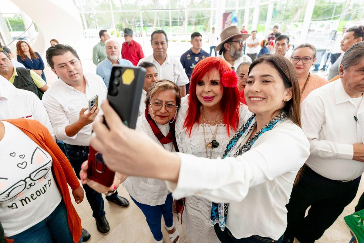 LA GOBERNADORA, LAYDA SANSORES, Y LA CONSEJERA JURÍDICA, ERNESTINA GODOY, ENCABEZARON LA AUDIENCIA PÚBLICA DE LA COMISIÓN PRESIDENCIAL PARA LA REFORMA ELECTORAL EN CIUDAD DEL CARMEN