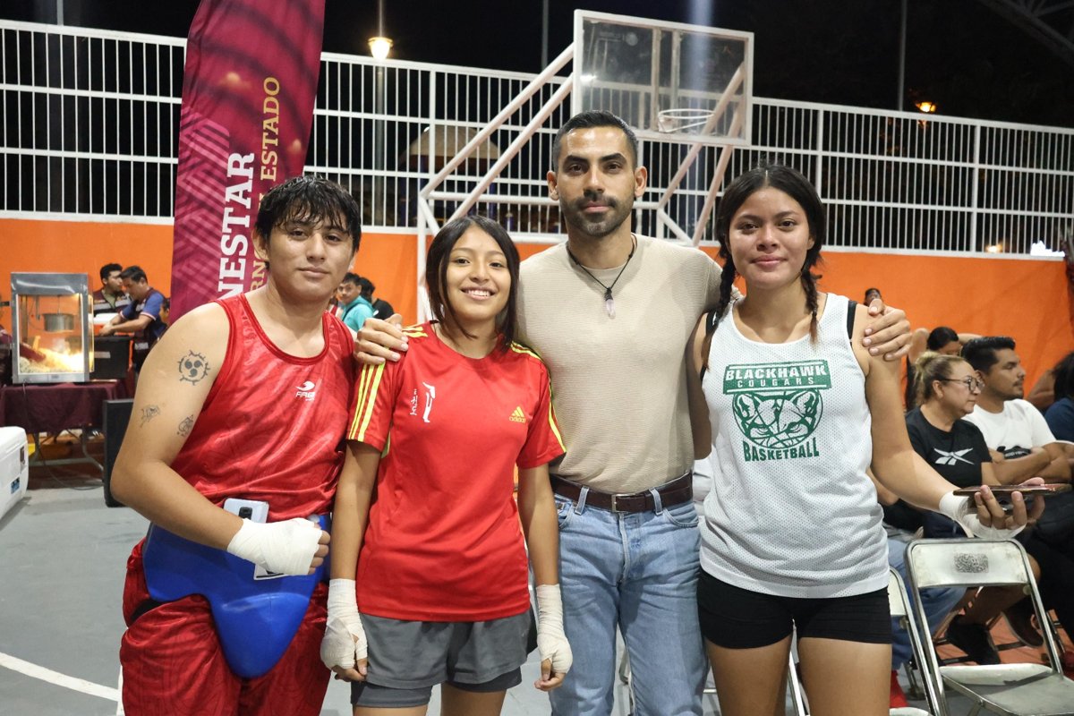 GRAN ÉXITO EN LA PELEA DE BOX Y EXHIBICIONES DE LUCHA LIBRE EN LA COLONIA AMPLIACIÓN ESPERANZA