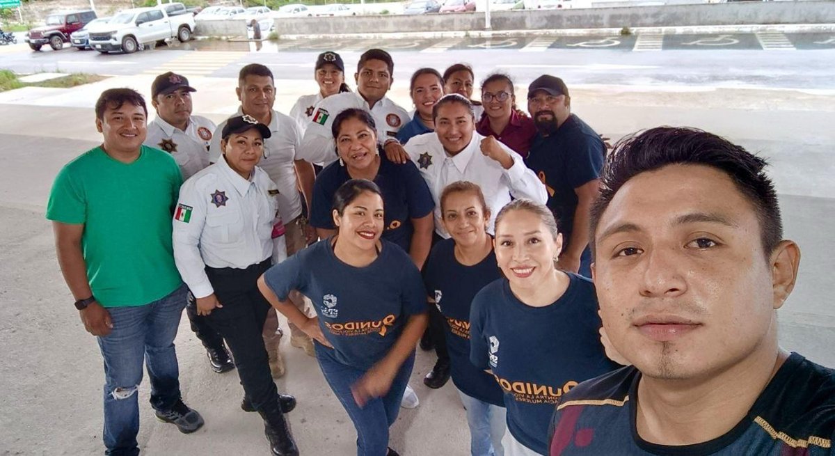 IMPARTEN CLASE DE BOXEO EN LA SPSC
