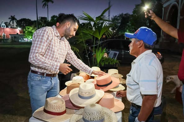 BIENESTAR RESPALDA EMPRENDIMIENTOS DE ARTESANOS DEL CAMINO REAL