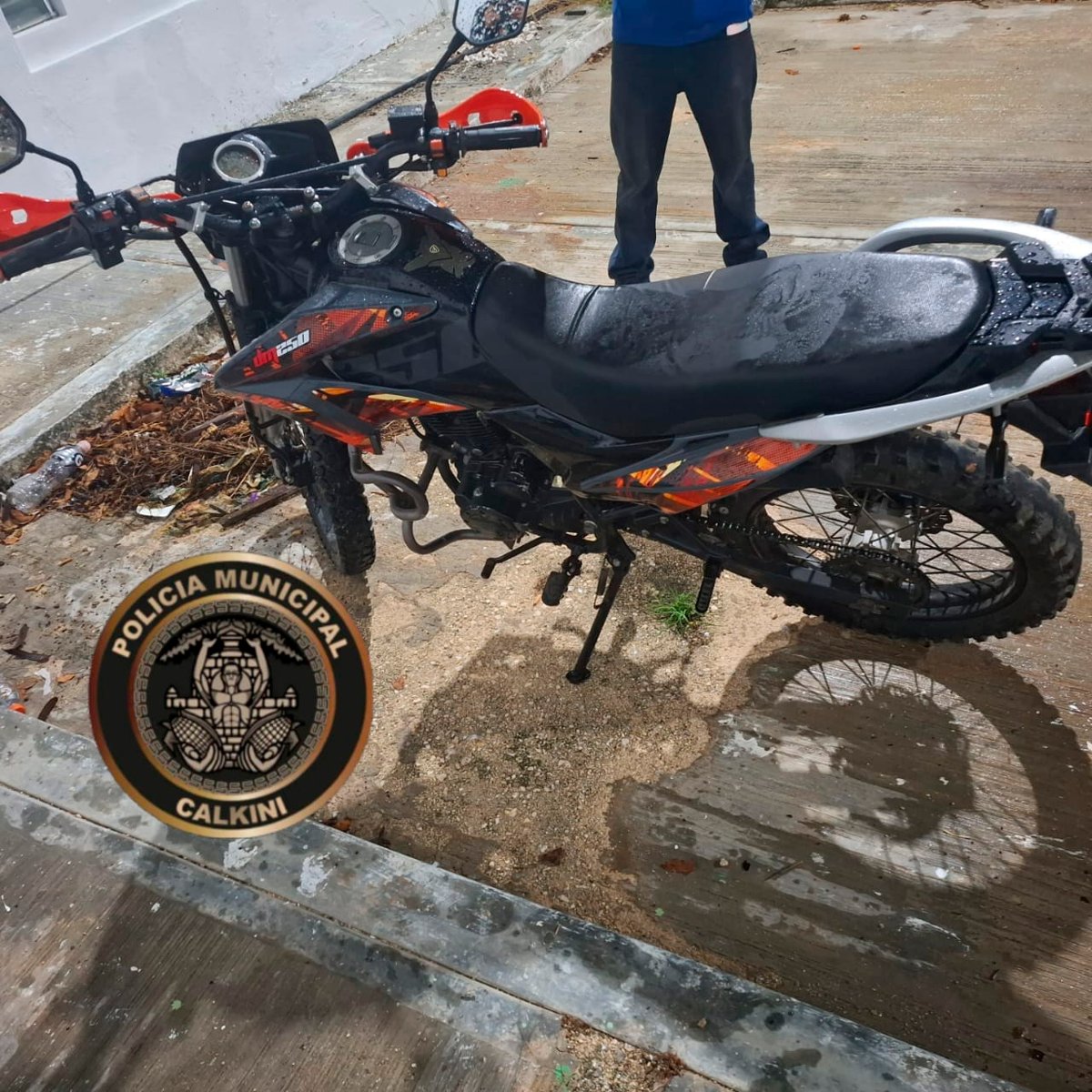 PERSONA ASEGURADA EN CALKINÍ POR POSIBLE POSESIÓN DE SUSTANCIAS ILÍCITAS