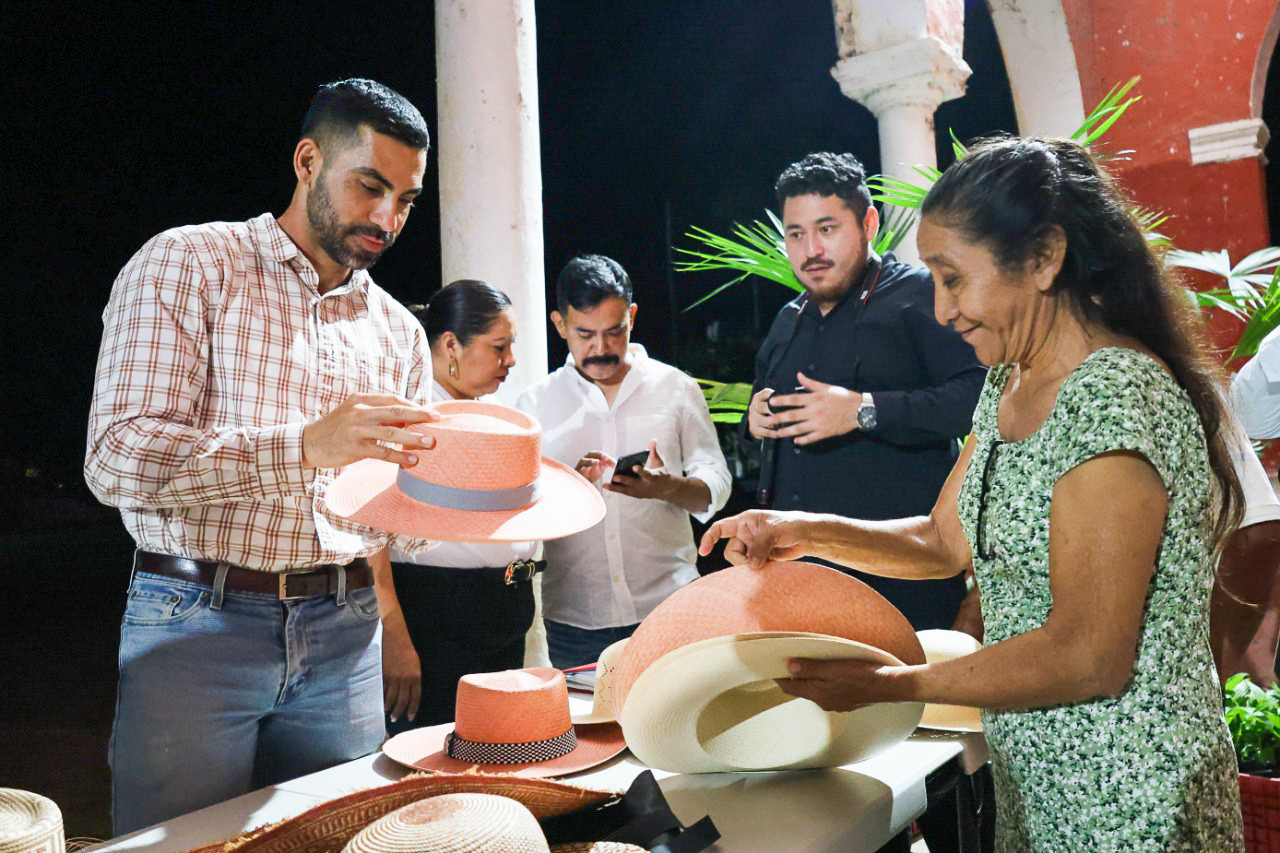 BIENESTAR RESPALDA EL EMPRENDIMIENTOS DE ARTESANOS DEL CAMINO REAL
