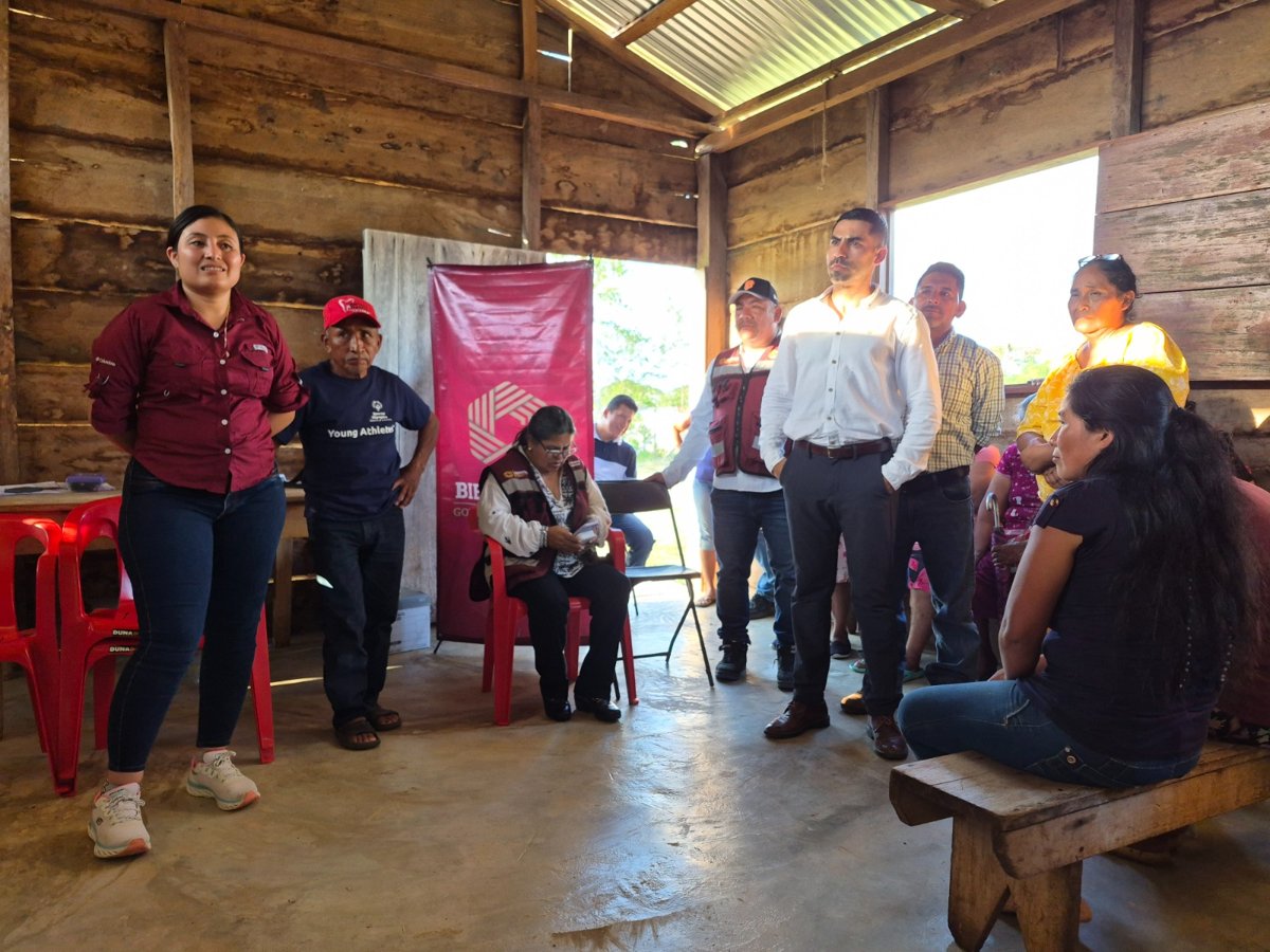 GOBIERNO DE TODOS LLEVA LUZ A HOGARES DE CANDELARIA