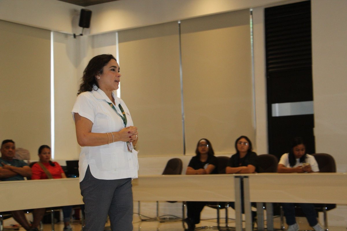CAPACITAN EN PRIMEROS AUXILIOS A ENCARGADOS DE CENTROS DE TRATAMIENTO EN ADICCIONES
