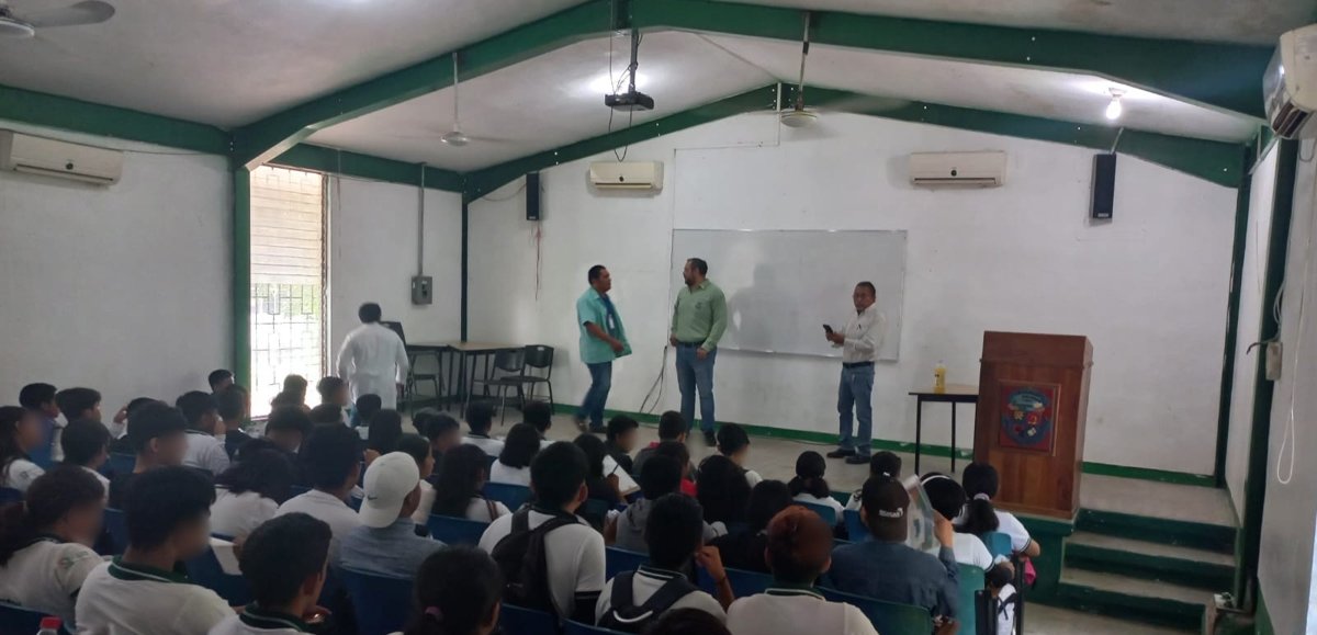 ORIENTAN SOBRE SALUD MENTAL A JÓVENES DE CANDELARIA Y ESCÁRCEGA