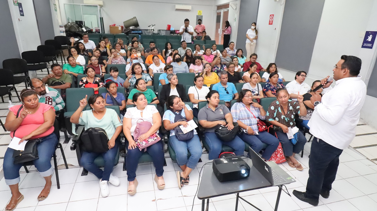 CECyTEC RECONOCE A MADRES, PADRES Y TUTORES DE FAMILIA POR EL APOYO AL ALUMNADO