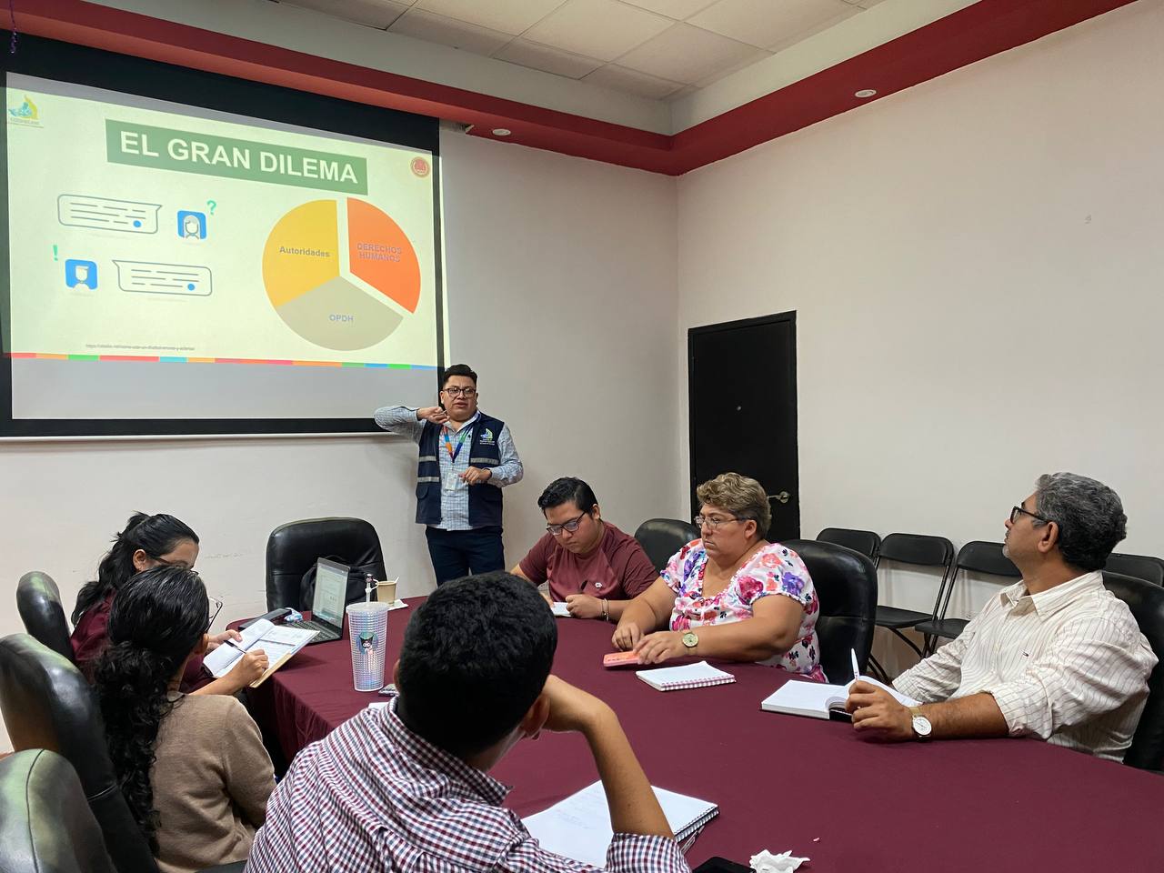 IMPARTEN CHARLA SOBRE DERECHOS HUMANOS