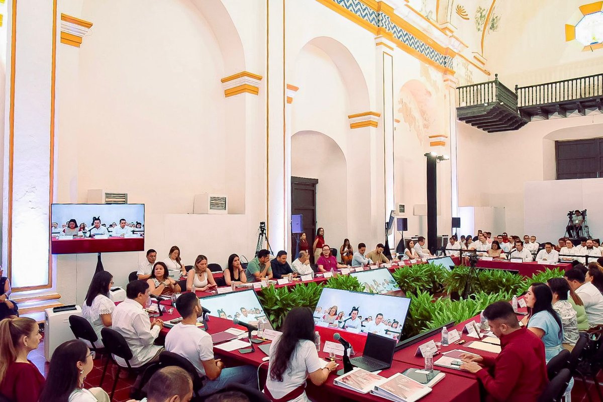 LA EDUCACIÓN EN CAMPECHE AVANZA GRACIAS A LAS ACCIONES DE LA GOBERNADORA, LAYDA SANSORES: SARMIENTO MALDONADO