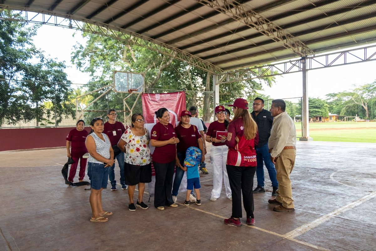 BIENESTAR ENTREGA ÓRDENES DE PAGO PARA REHABILITAR ESPACIOS PÚBLICOS EN LOCALIDADES DE CAMPECHE