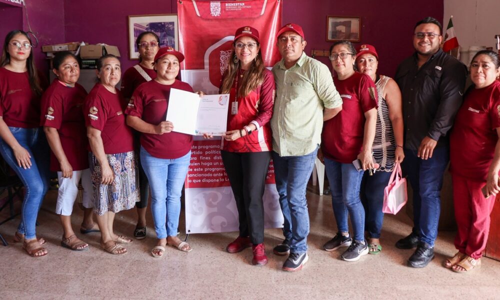BIENESTAR ENTREGA ÓRDENES DE PAGO PARA REHABILITAR ESPACIOS PÚBLICOS EN LOCALIDADES DE CAMPECHE