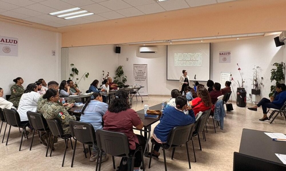 CAPACITAN A PERSONAL DE SALUD EN ATENCIÓN CULTURAL E INTEGRAL