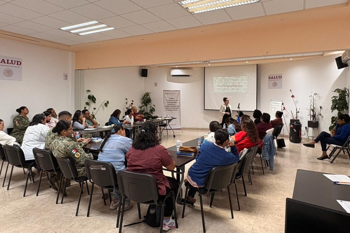 CAPACITAN A PERSONAL DE SALUD EN ATENCIÓN CULTURAL E INTEGRAL