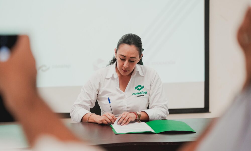 FIRMA DE CONVENIO CONALEP CAMPECHE Y GRUPO SELIN BENEFICIO PARA ALUMNOS DE 4 CARRERAS OPORTUNIDAD DE CURSAR CARRERA EN MODALIDAD DUAL CON DICHA EMPRESAS SEGUIMOS CREANDO SINERGIA CON EMPRESAS PARA BENEFICIO DE NUESTROS