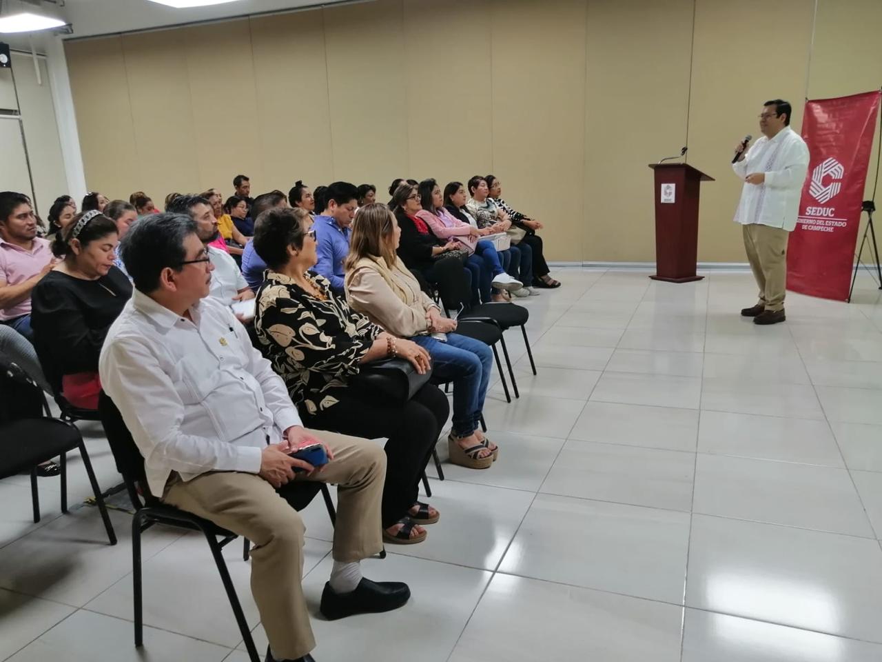 IMPARTEN CONFERENCIA EN APOYO AL BIENESTAR EMOCIONAL Y FÍSICO DE CUIDADORES DE PERSONAS CON DISCAPACIDAD