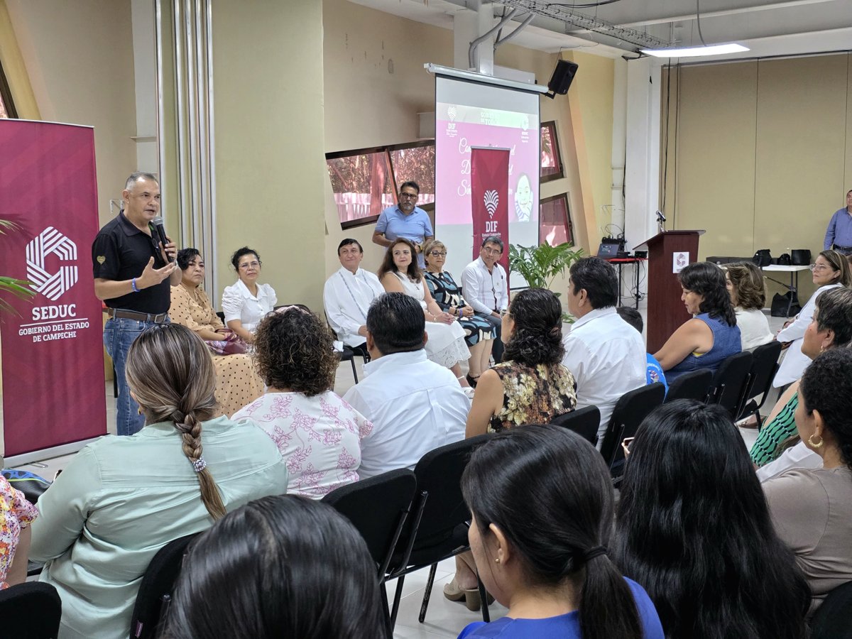 REALIZAN SEDUC Y DIF CONVERSATORIO POR LA INCLUSIÓN