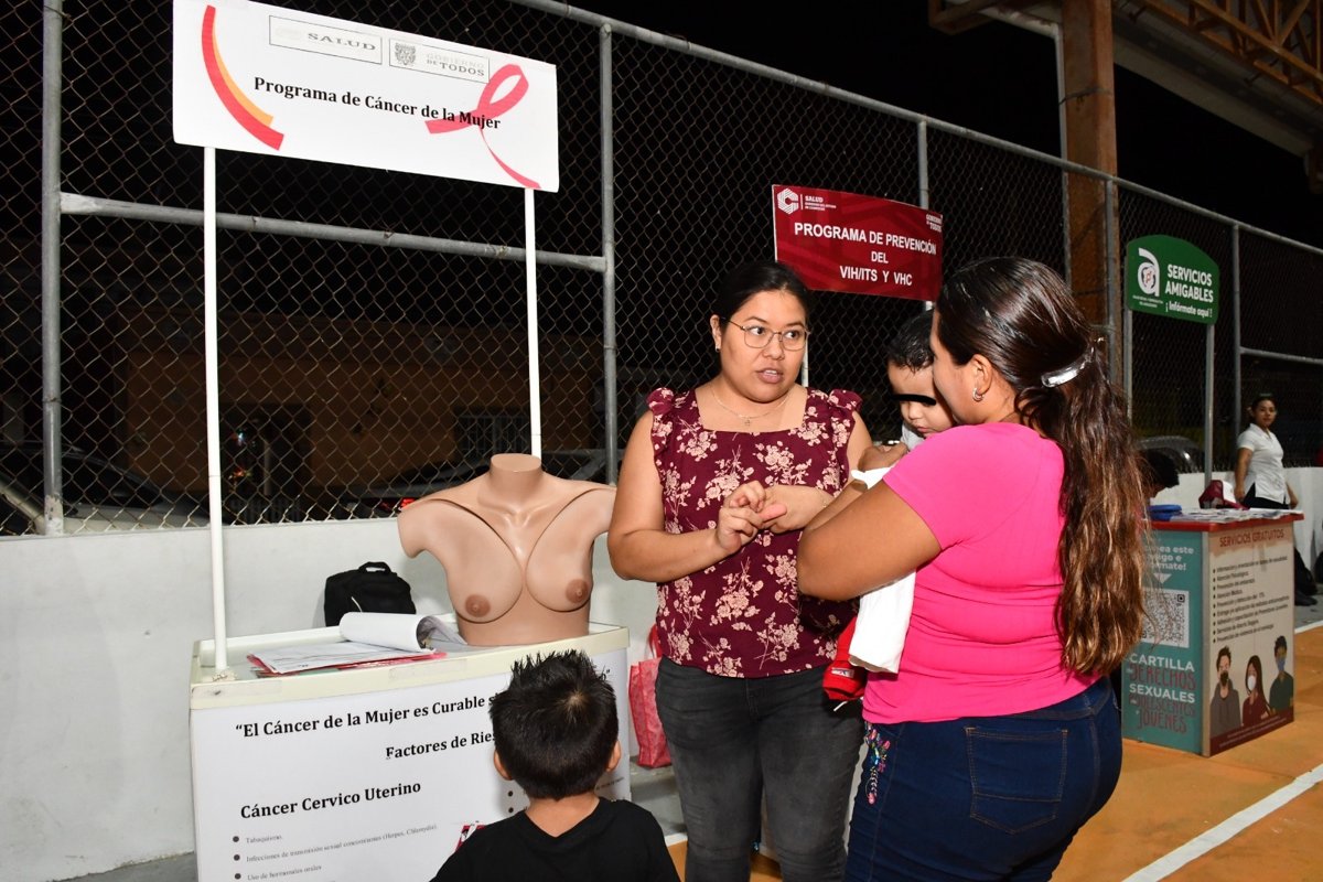 ACCIONES CONTRA EL CÁNCER DE LA MUJER EN OCTUBRE