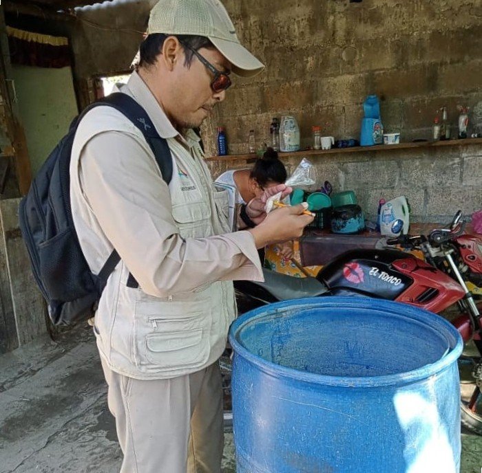 ELIMINAN CRIADEROS DE MOSQUITOS EN LOS 13 MUNICIPIOS CON CONTROL LARVARIO