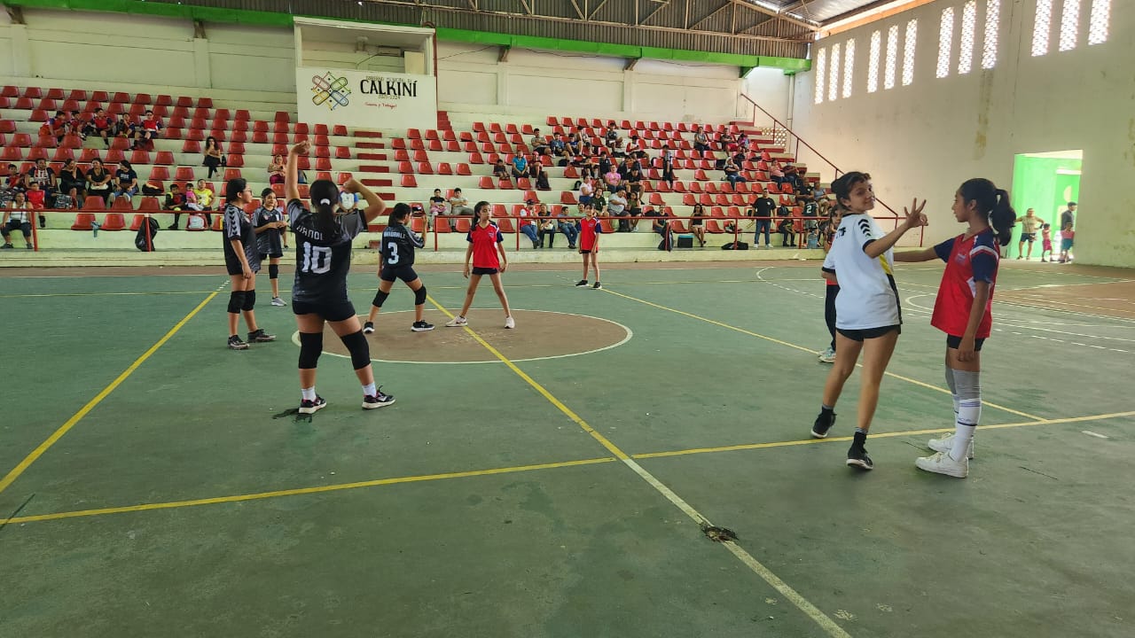 EXITOSA COPA ESCOLAR DE HANDBALL