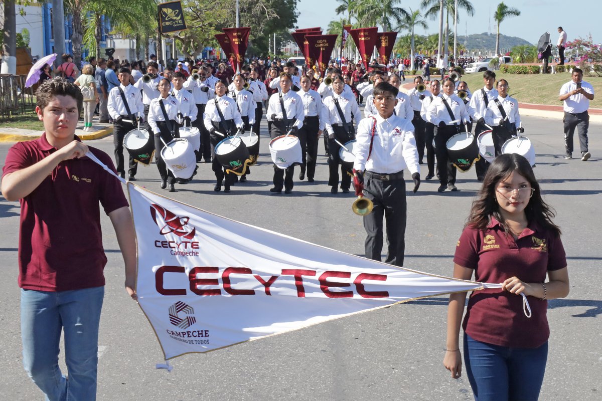 CECYTEC SE SUMA CON FERVOR CÍVICO AL DESFILE POR LA REVOLUCIÓN MEXICANA