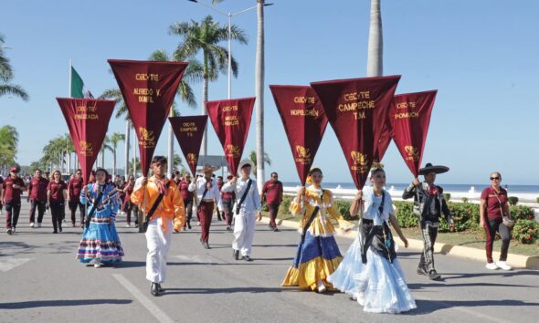 CECYTEC SE SUMA CON FERVOR CÍVICO AL DESFILE POR LA REVOLUCIÓN MEXICANA