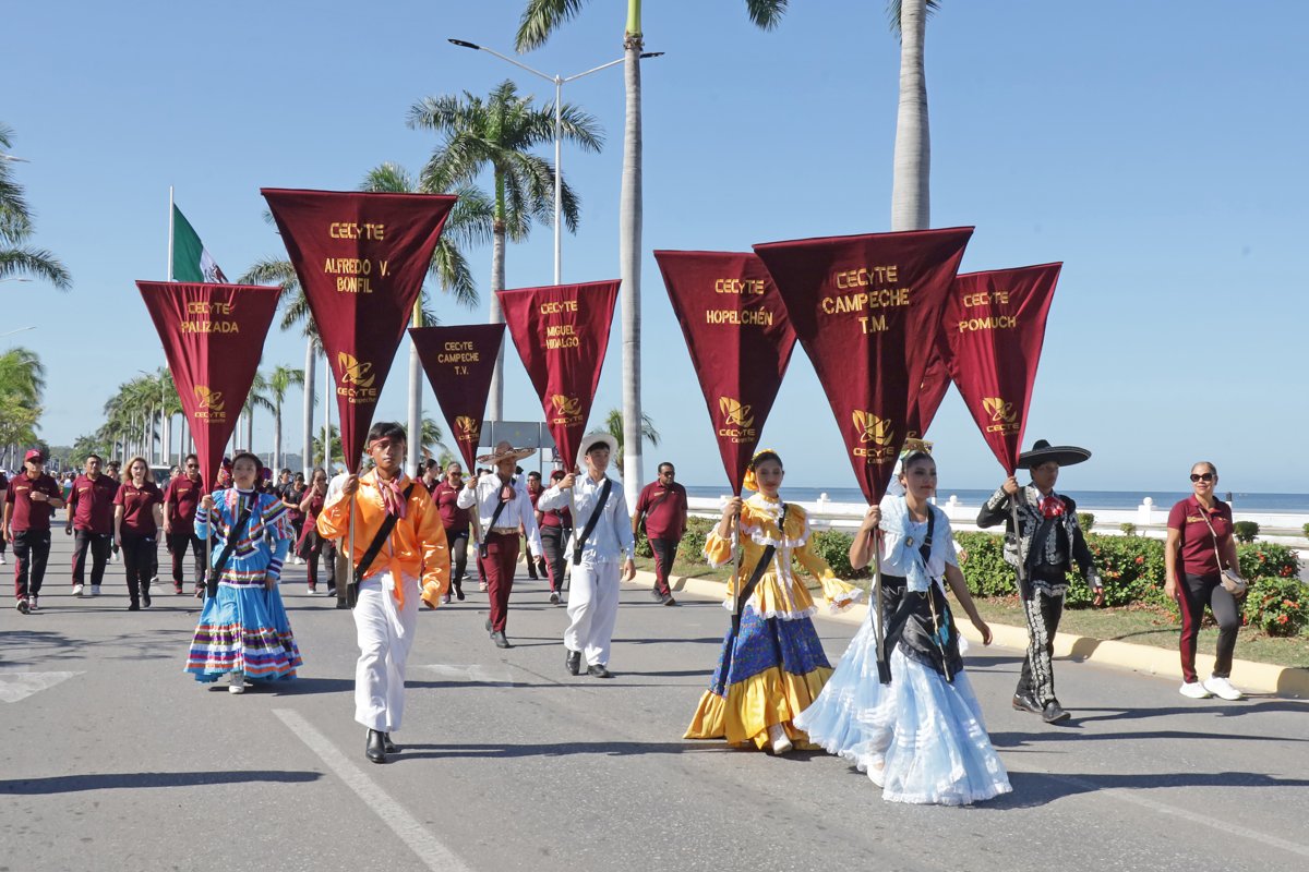 CECYTEC SE SUMA CON FERVOR CÍVICO AL DESFILE POR LA REVOLUCIÓN MEXICANA