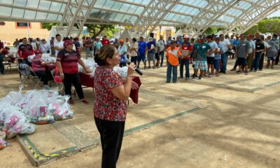 PESCADORES DE CAMPECHE RECIBEN APOYOS