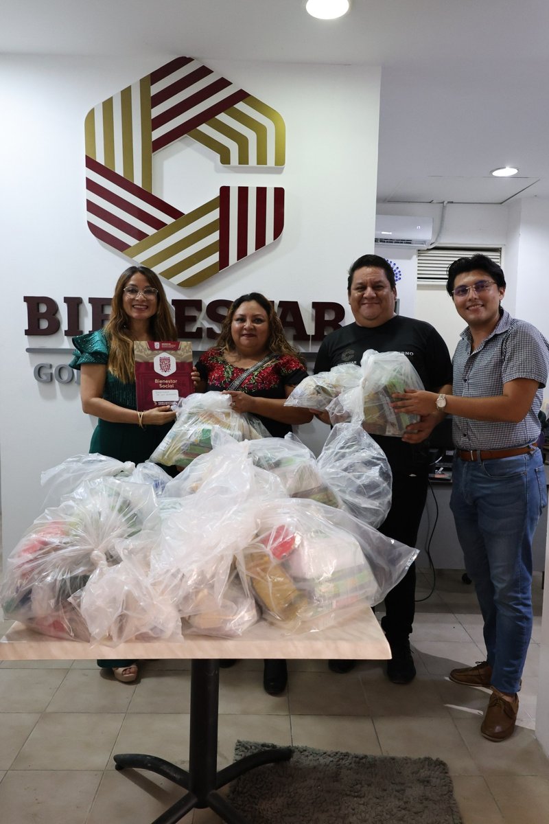 BIENESTAR ENTREGA APOYOS A FAMILIAS DE SAN AGUSTÍN OLA