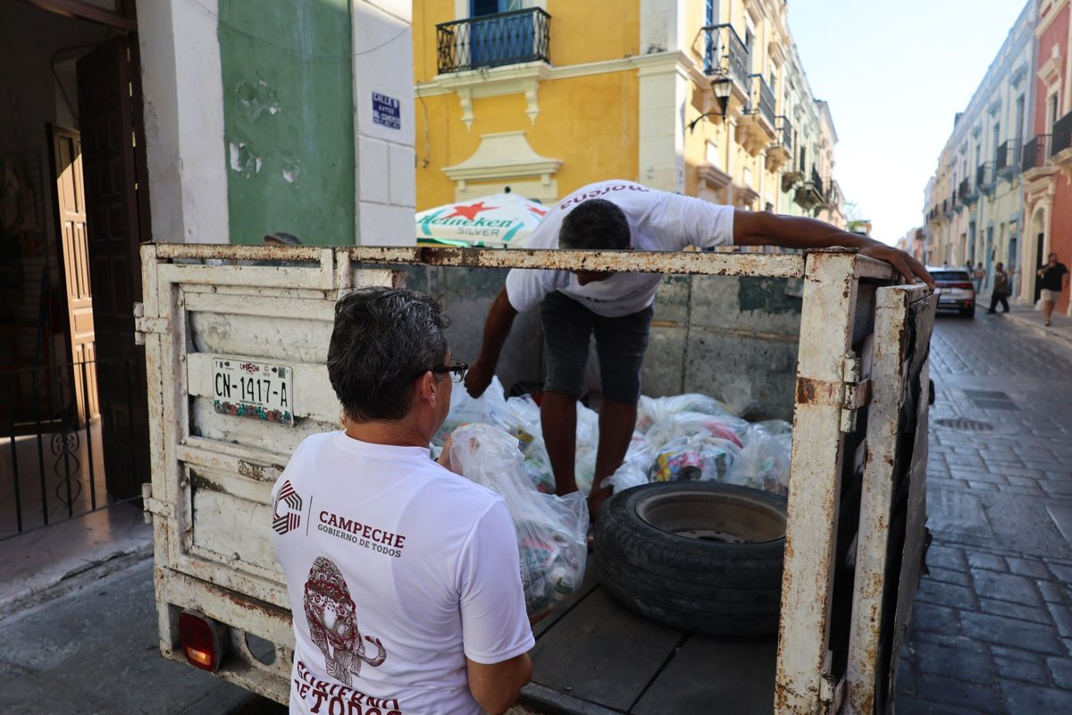 BIENESTAR ENTREGA APOYOS A FAMILIAS DE SAN AGUSTÍN OLA