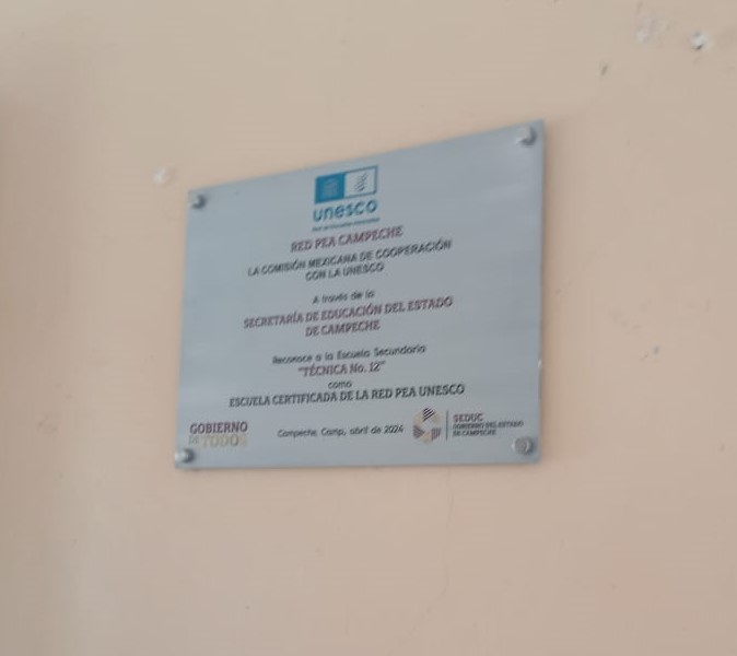 DEVELAN PLACAS EN ESCUELAS INCORPORADAS A LA RED PEA DE LA UNESCO