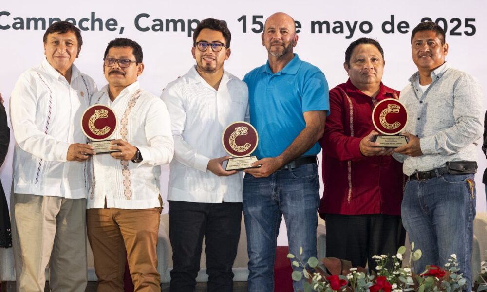 COBACAM CELEBRA Y RECONOCE A TRABAJADORES CON 20, 25 Y 30 AÑOS DE SERVICIO
