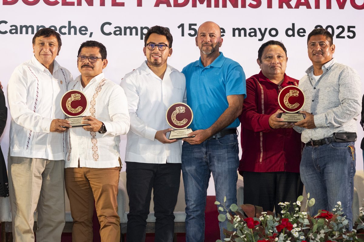COBACAM CELEBRA Y RECONOCE A TRABAJADORES CON 20, 25 Y 30 AÑOS DE SERVICIO