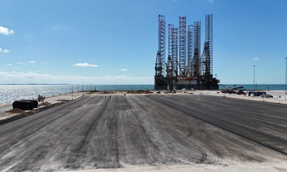 SE REALIZAN TRABAJOS DE MANTENIMIENTO EN LA PLATAFORMA 3 DEL PUERTO DE ALTURA Y CABOTAJE DE SEYBAPLAYA