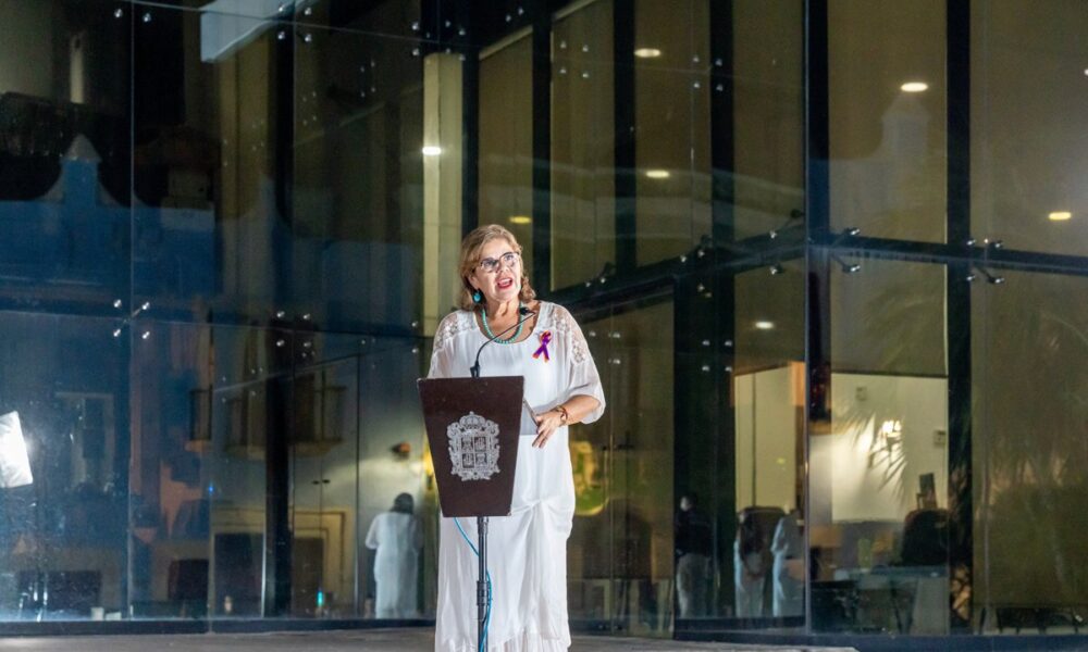 ILUMINAN PALACIO DE GOBIERNO PARA CONMEMORAR EL DÍA INTERNACIONAL PARA LA ELIMINACIÓN DE LA VIOLENCIA CONTRA LA MUJER