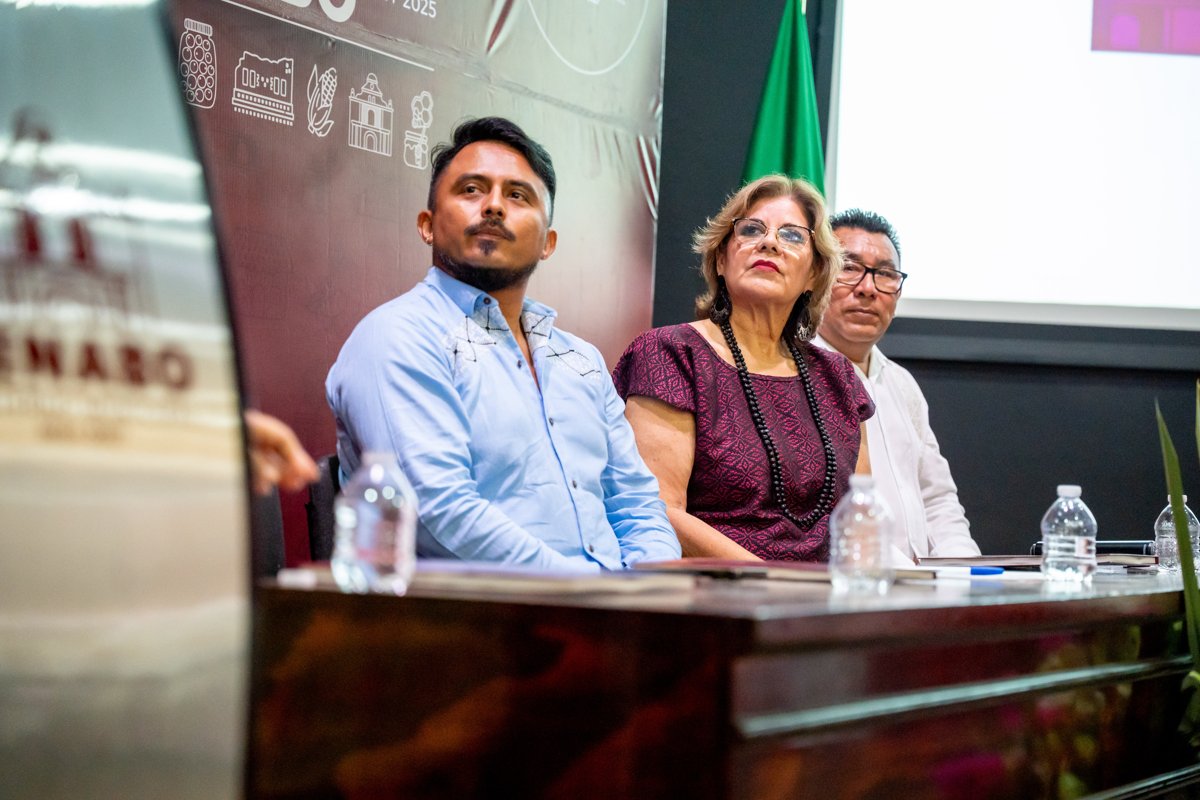 RINDE PRESIDENTA MUNICIPAL DE TENABO SU PRIMER INFORME DE ACTIVIDADES CON RESPALDO DEL GOBIERNO DEL ESTADO