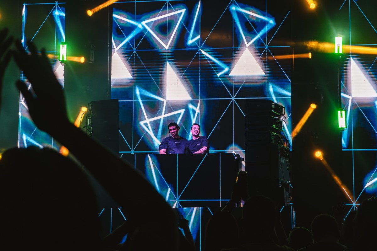 CARPA ELECTRÓNICA REUNIÓ A DESTACADOS DJ'S EN LA CONCHA ACÚSTICA