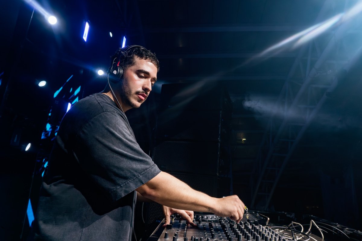 CARPA ELECTRÓNICA REUNIÓ A DESTACADOS DJ'S EN LA CONCHA ACÚSTICA