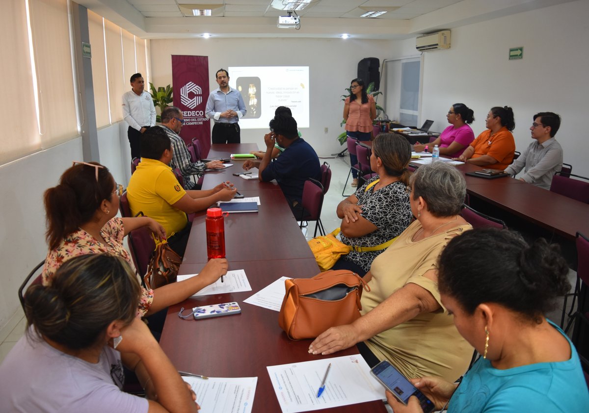 SE FORTALECE LA CREACIÓN DE MIPYMES INICIALES, SEDECO Y NAFIN IMPARTEN TALLER “APRENDER PARA EMPRENDER”