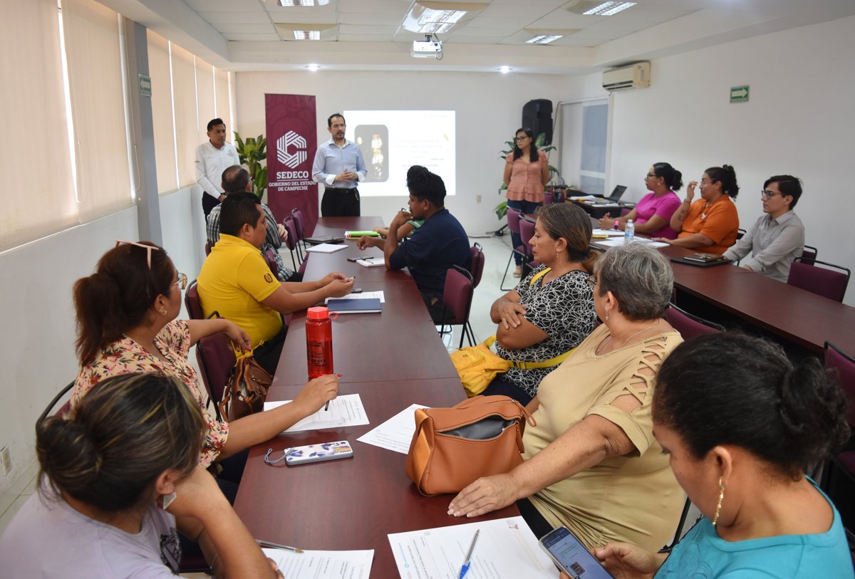 SE FORTALECE LA CREACIÓN DE MIPYMES INICIALES, SEDECO Y NAFIN IMPARTEN TALLER “APRENDER PARA EMPRENDER”