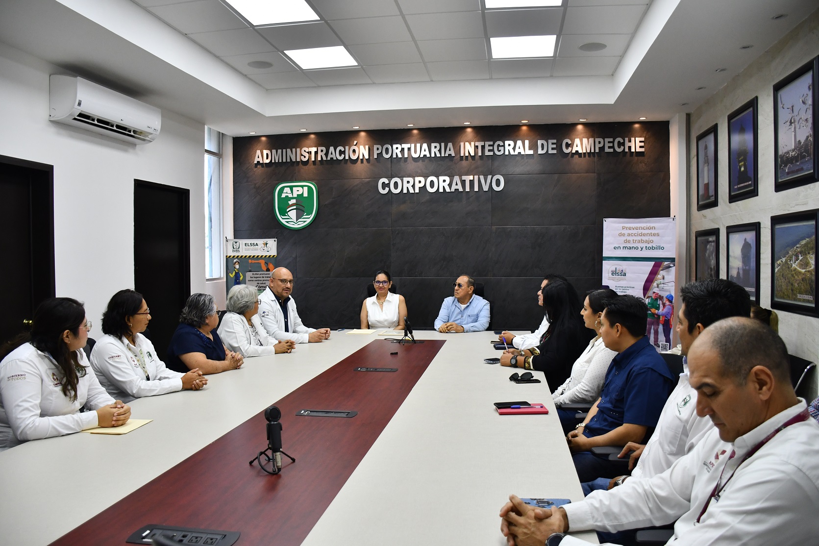 RECIBE APICAM DISTINTIVO ELSSA POR IMPULSAR SALUD, SEGURIDAD Y BIENESTAR DE LOS TRABAJADORES