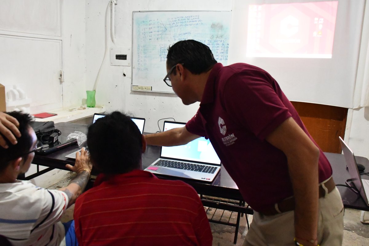 LA SECRETARÍA DE INCLUSIÓN IMPARTE TALLER DE COMPUTACIÓN BÁSICA EN EL CERESO DE SAN FRANCISCO DE KOBÉN