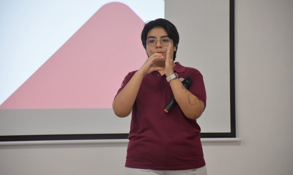FORMACIÓN INCLUYENTE: CAPACITAN AL PERSONAL DEL ARCHIVO GENERAL EN ATENCIÓN A LA DISCAPACIDAD