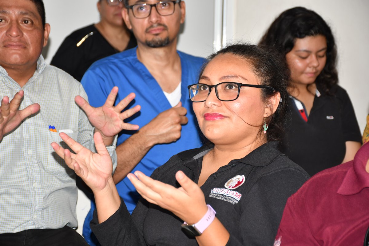 LA SECRETARÍA DE INCLUSIÓN IMPARTE TALLER DE INTRODUCCIÓN A LA LENGUA DE SEÑAS MEXICANA EN COPRISCAM