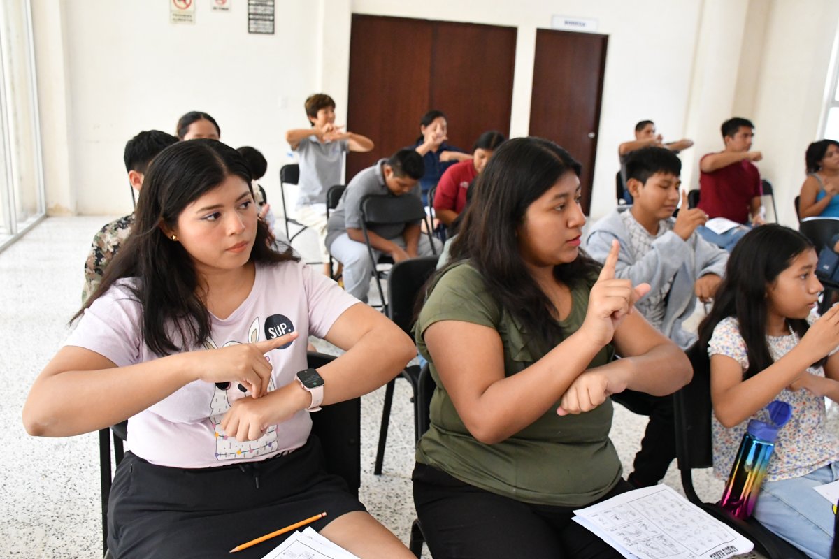 SE REALIZA EN SEYBAPLAYA TALLER DE LENGUA DE SEÑAS MEXICANA IMPULSADO POR LA SECRETARÍA DE INCLUSIÓN