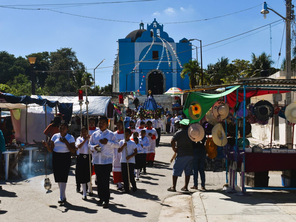 CELEBRACIÓN EN TORNO A LA VIRGEN DE LA CANDELARIA EN LA COMUNIDAD DE HOOL, CHAMPOTÓN